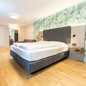 Das Jedermann Boutiquehotel Mit Stadtgarten Salzburgo