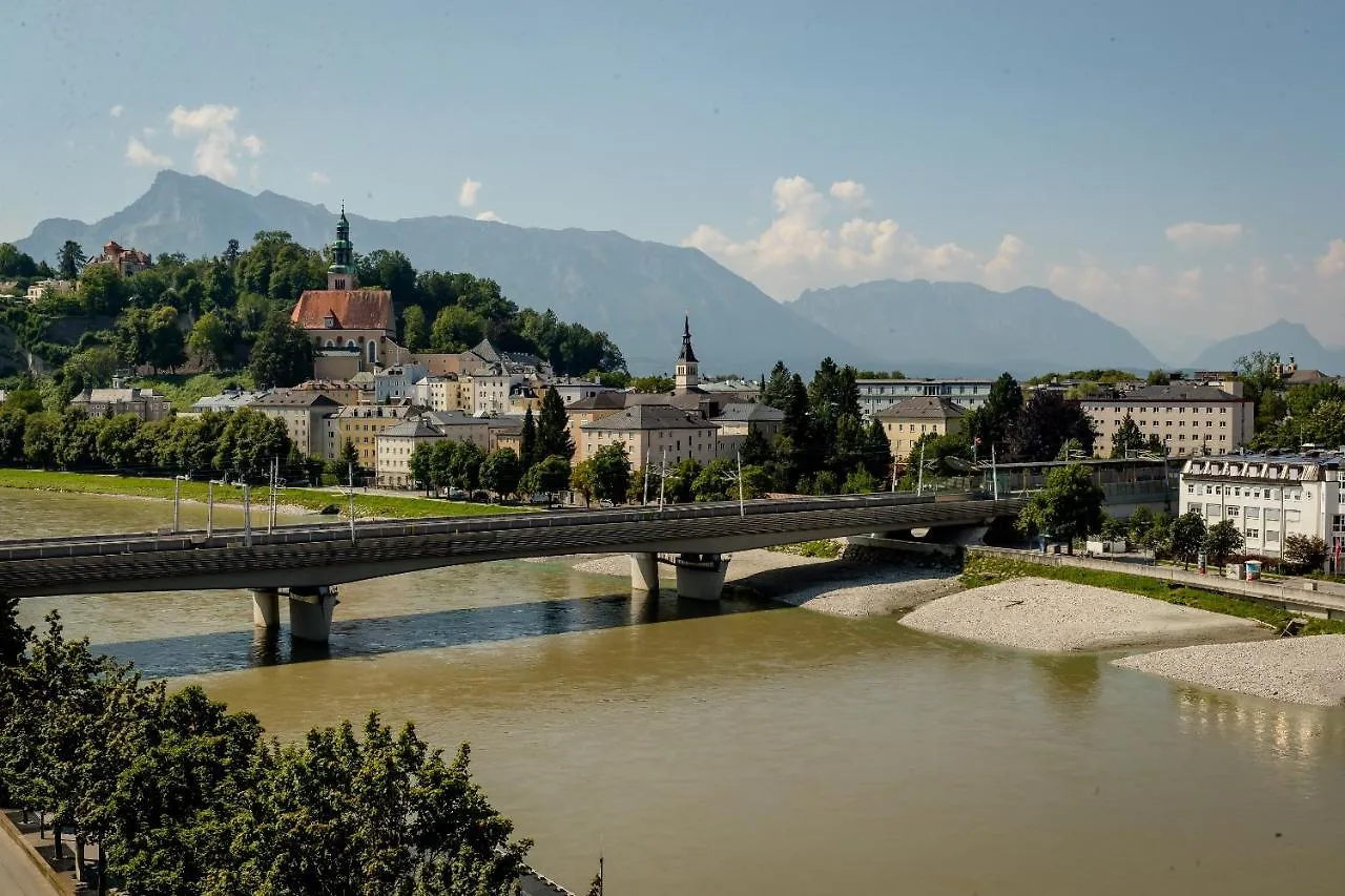 Motel One Salzburg-Mirabell Hotel Salzburgo